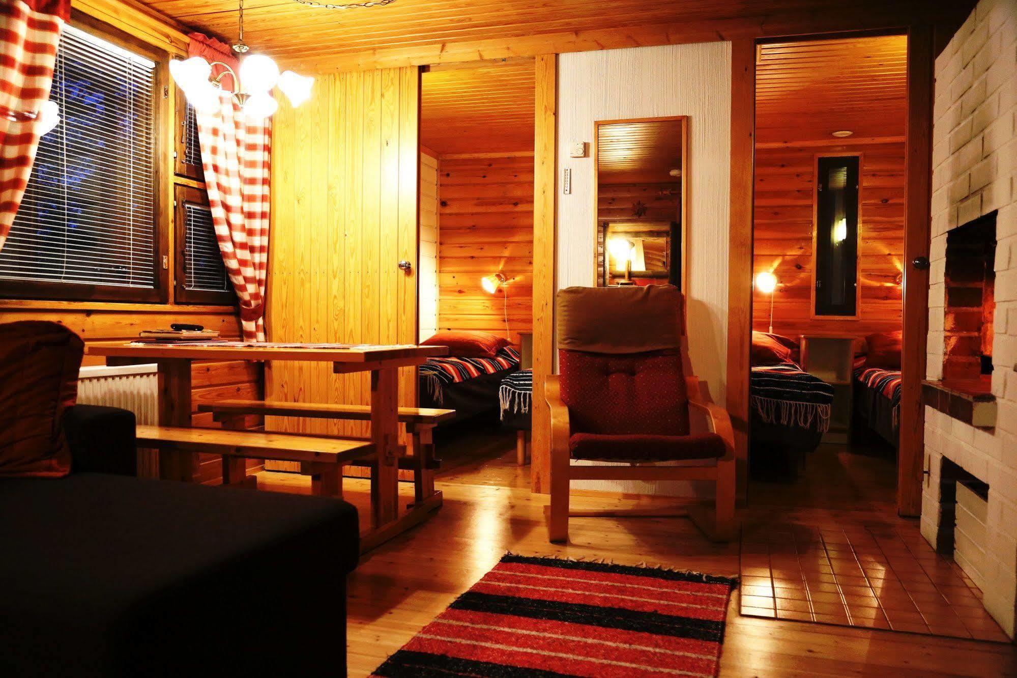 Seita Moekki, Aekaeslompolo Villa Exteriör bild