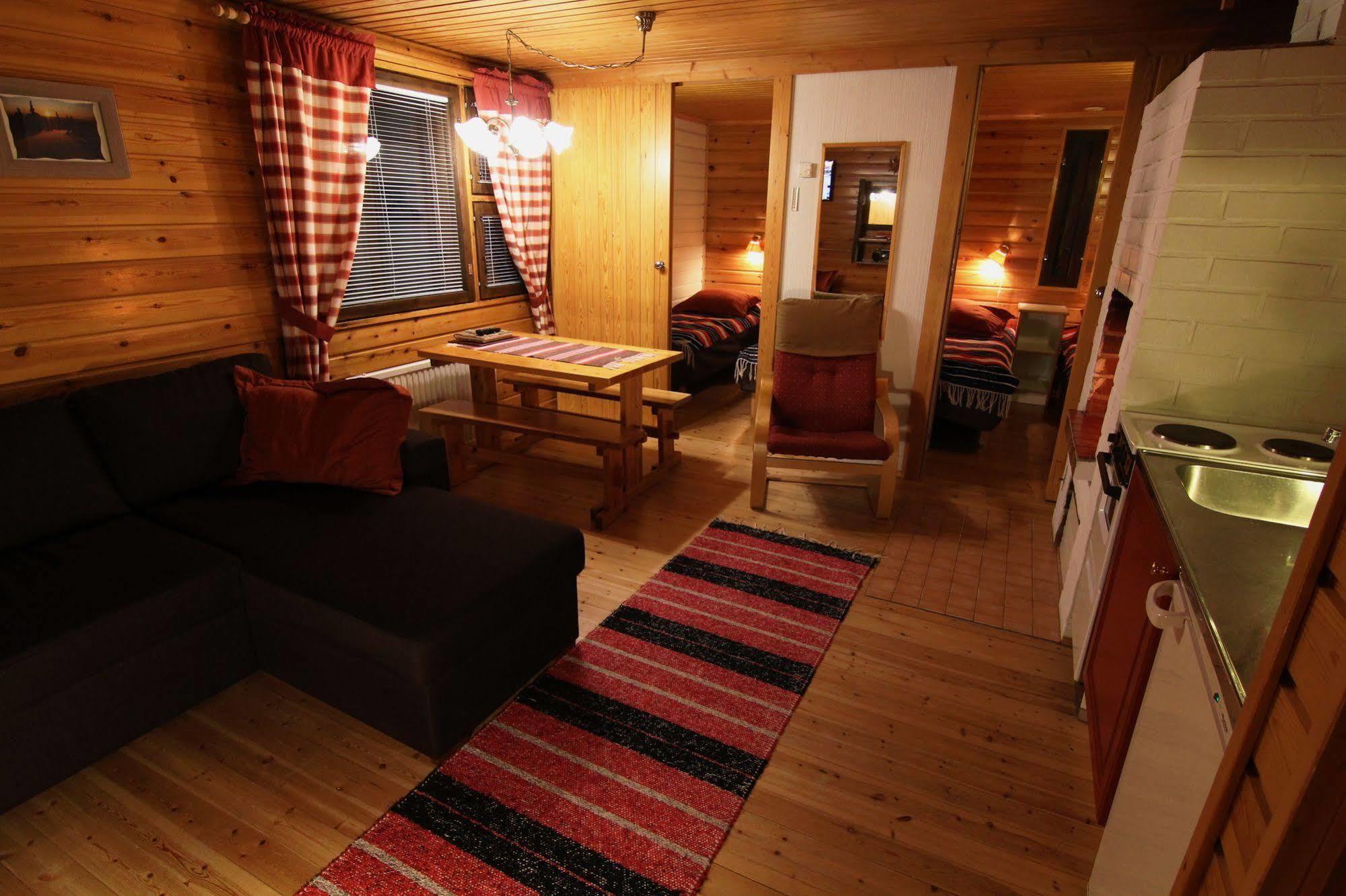 Seita Moekki, Aekaeslompolo Villa Exteriör bild