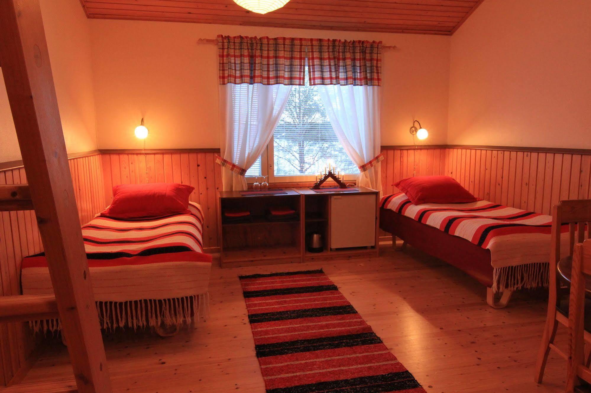 Seita Moekki, Aekaeslompolo Villa Exteriör bild